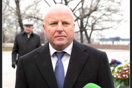 День Вооруженных Сил Украины: одесситы возложили цветы к памятнику Неизвестному матросу (фоторепортаж)
