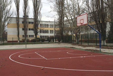 В Одессе отремонтируют еще десяток школьных стадионов (фото)