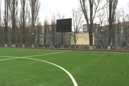 В Одессе отремонтируют еще десяток школьных стадионов (фото)
