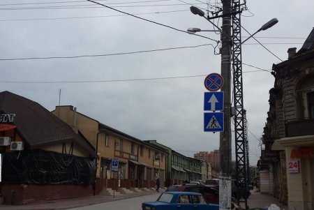 На Архитекторской — новый светофор, а на Косвенной — дорожные указатели (фото)