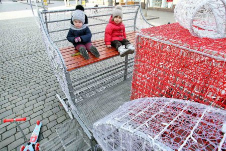 До Нового года осталось-то…(фоторепортаж)