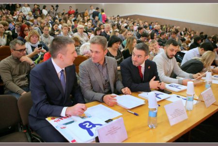 Будущее одесского КВН померялось блеском юмора и силой находчивости на «Кубке мэра» (фоторепортаж)