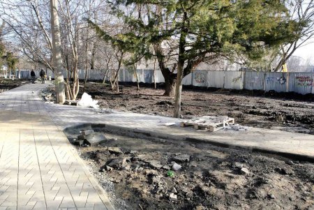 На площади Толбухина реализуют Манхэттен по-одесски (фоторепортаж)