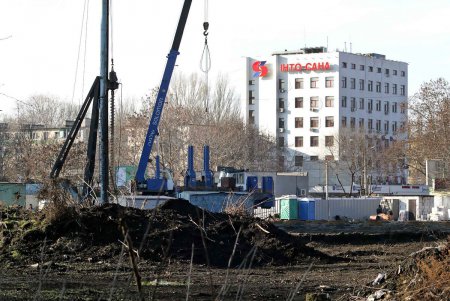 На площади Толбухина реализуют Манхэттен по-одесски (фоторепортаж)