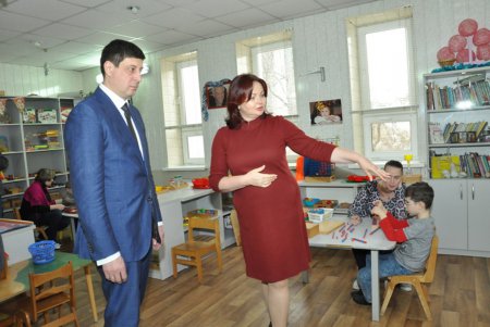 Подопечным «Дома с ангелом» портовики подарили праздник (фото)