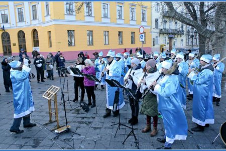 Одесса готовится отмечать Европейское Рождество (фоторепортаж)