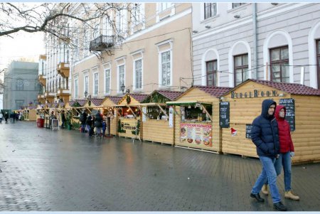 Одесса готовится отмечать Европейское Рождество (фоторепортаж)