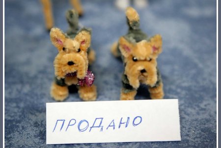 Яркий кукольный мир создает душевные подарки к Рождеству (фоторепортаж)