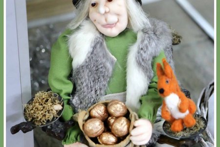 Яркий кукольный мир создает душевные подарки к Рождеству (фоторепортаж)