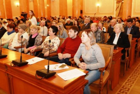 В Одессе наградили самых активных представителей органов самоорганизации населения (фото)
