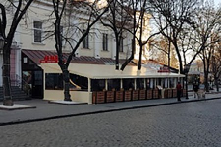 В новом году Одесса защитилась от десятка неприглядных «архитектурных» форм (фото)