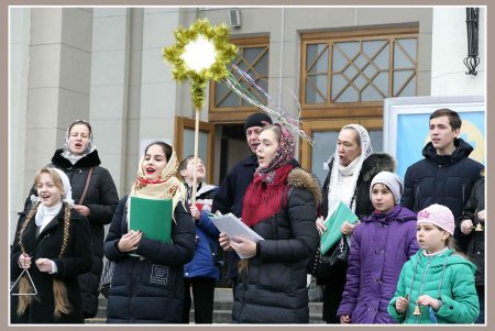 Маленькое чудо большого Праздника добра и любви (фоторепортаж)