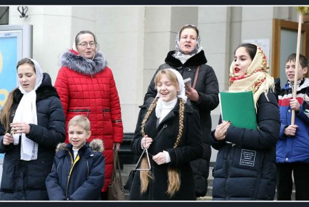 Маленькое чудо большого Праздника добра и любви (фоторепортаж)
