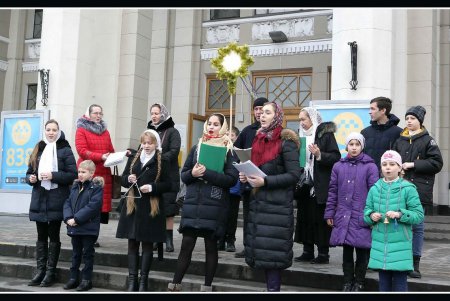 Маленькое чудо большого Праздника добра и любви (фоторепортаж)