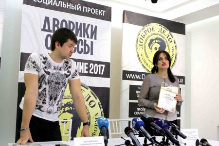 Самый лучший одесский дворик – тот, что живет любовью жителей (фоторепортаж)