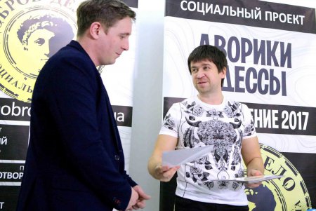 Самый лучший одесский дворик – тот, что живет любовью жителей (фоторепортаж)