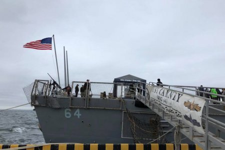 Воспитанники одесского интерната на время стали американскими военными моряками (фото) 