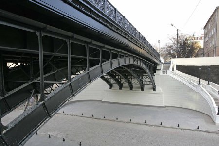 Мост Коцебу: яркое пятно над горькой канавой (фоторепортаж)