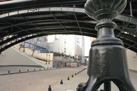 Мост Коцебу: яркое пятно над горькой канавой (фоторепортаж)