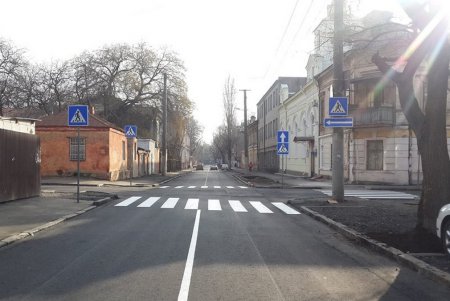 На улице Мечникова — новая дорожная разметка (фото)