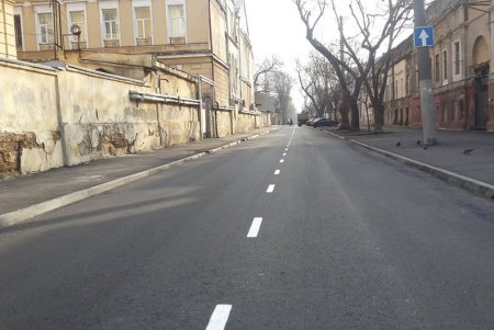 На улице Мечникова — новая дорожная разметка (фото)
