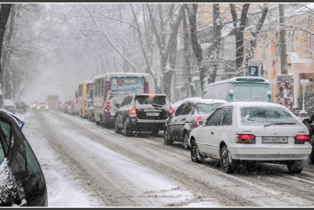 Одесса пережила первое наступление зимней стихии (фоторепортаж)