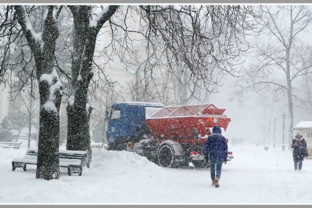Одесса пережила первое наступление зимней стихии (фоторепортаж)
