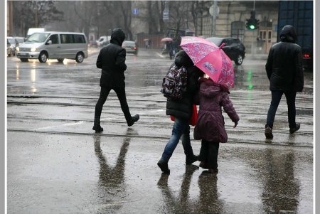 Циклон  покуражился в Одессе (фоторепортаж)