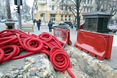 На Ришельевской продолжается капремонт тротуаров  (фоторепортаж)