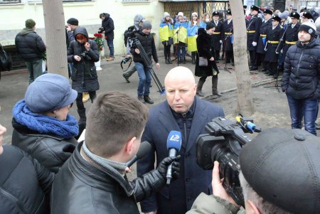 Одесситы почтили память погибших в бою под Крутами (фоторепортаж)