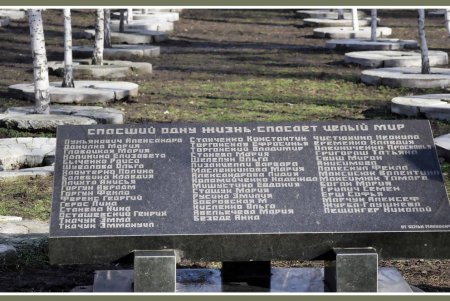 6 свечей как 6 миллионов: в Одессе почтили память жертв Холокоста (фоторепортаж)