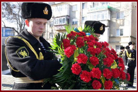 6 свечей как 6 миллионов: в Одессе почтили память жертв Холокоста (фоторепортаж)