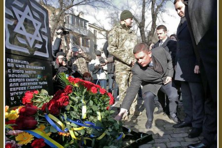 6 свечей как 6 миллионов: в Одессе почтили память жертв Холокоста (фоторепортаж)