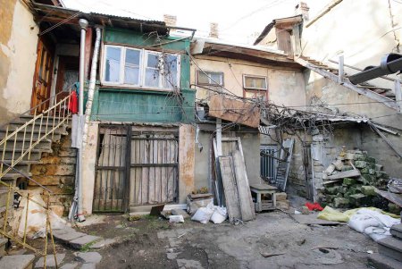 Дом, который знает еще ТУ Одессу (фоторепортаж)