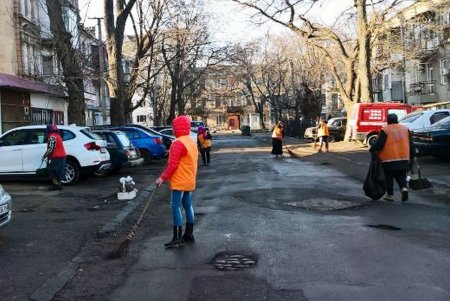 Одесские коммунальщики «причепурили» город (фото)
