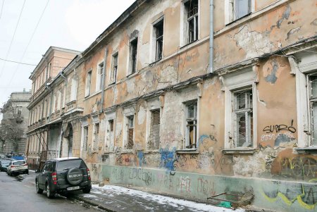 «Чайный квартал» Одессы препарируют под новоделы (фоторепортаж)
