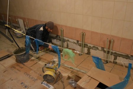 Во Дворце спорта обустраивают современные раздевалки и медпункт (фото)