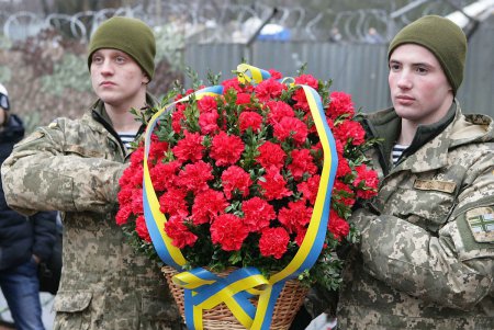 Сегодня в Одессе вспоминали воинов, жизнь отдавших на чужбине (фоторепортаж) 