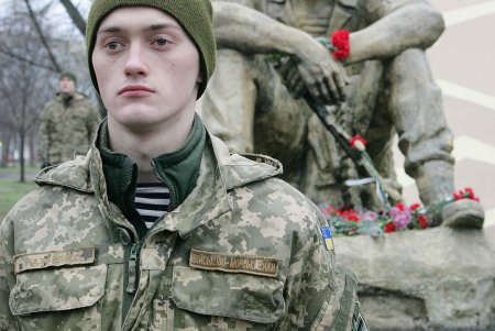 Сегодня в Одессе вспоминали воинов, жизнь отдавших на чужбине (фоторепортаж) 