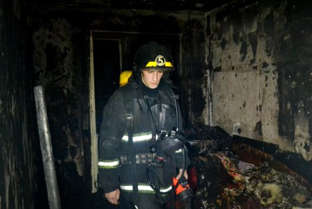 Ночной пожар на Котовского: спасатели эвакуировали 28 жильцов многоквартирного дома (фото, видео)
