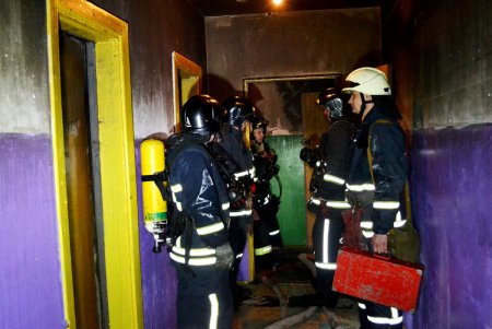 Ночной пожар на Котовского: спасатели эвакуировали 28 жильцов многоквартирного дома (фото, видео)