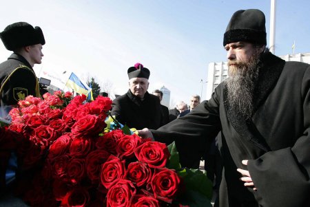 В Одессе почтили память Героев Небесной сотни (фоторепортаж)
