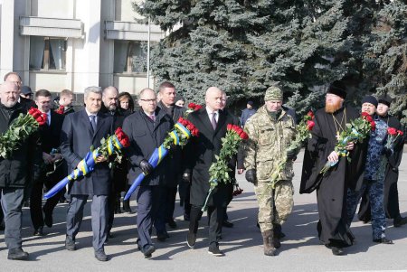В Одессе почтили память Героев Небесной сотни (фоторепортаж)