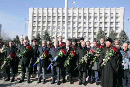 В Одессе почтили память Героев Небесной сотни (фоторепортаж)