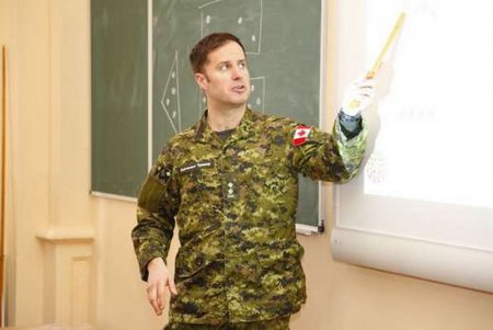 Одесских курсантов не только кормят, но и обучают по стандартам НАТО (фото)