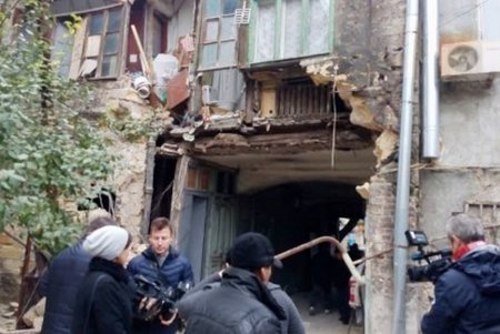 В Одессе после обвала восстанавливают жилой дом на Степовой (фото)