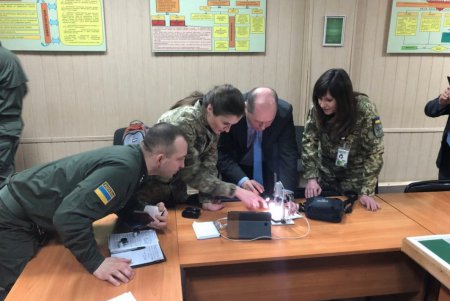 Осторожно, фальшивка: одесских стражей границы учили распознавать поддельные паспорта (фото)