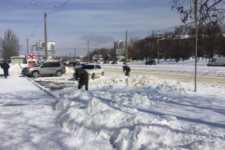 В Одессе за не качественную уборку снега составлено 34 админпротокола (фото) 