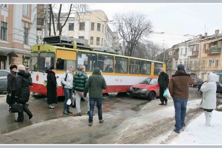 Автохамы беспредельничают (фоторепортаж)