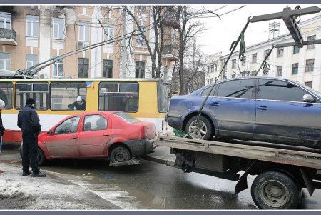 Автохамы беспредельничают (фоторепортаж)
